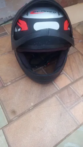 Capacete