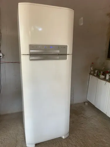 Geladeira Electrolux DF 50 frosfree