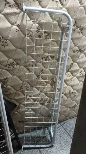Arara de roupas 1,20m com prateleira branca