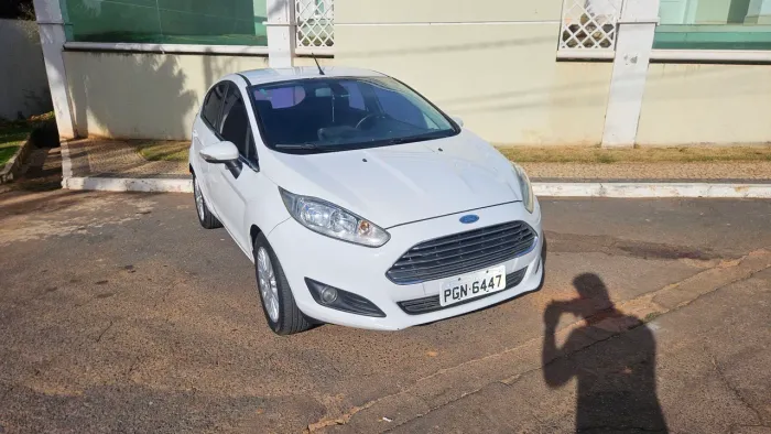 Ford Fiesta Titanium 1.6 16V Flex Mec. 2014
