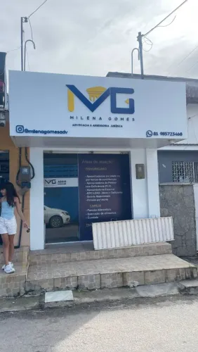Fachadas em ACM e letras caixa 