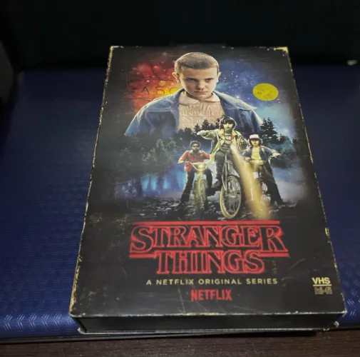 Blu-ray Stranger Things Temp 1° (importado Target Vhs) (Usado)