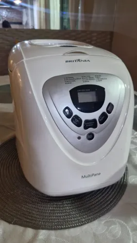 Máquina de fazer pão Britânia 12 funções 