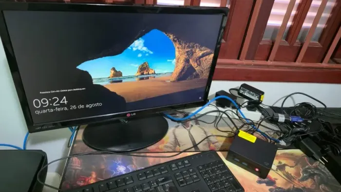 PDV Mini Pc Completo Monitor LG 19 Intel 4cores 64 Bits 8bg Ram 128gb 2x HDMI