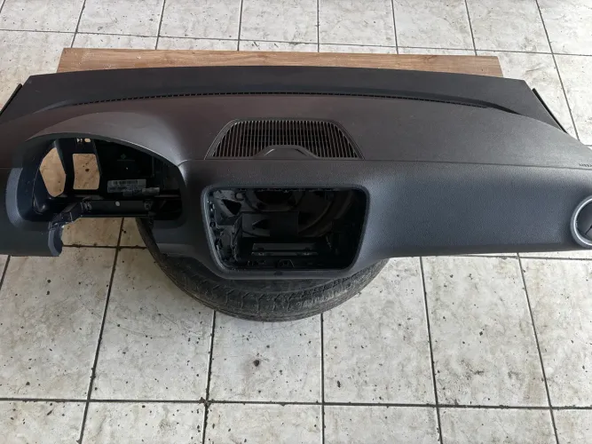Painel Tabelier Volkswagen Up 1.0 2014 ,15 ,16 ,17 Branco (Usado)