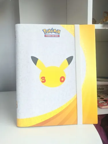 Fichário celebração 30 anos Pokémon tcg