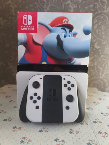 Nintendo Switch Oled 64GB - Estado Impecável