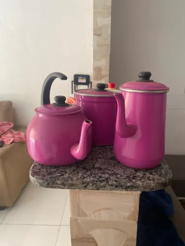 vende-se jogo de chá, cafeteira, é bullying