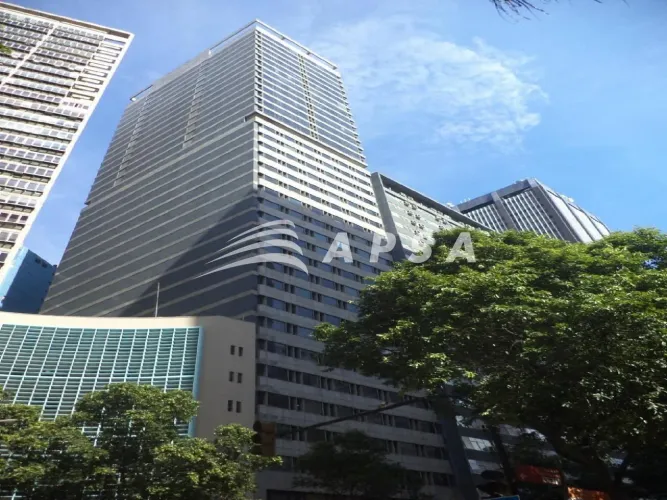 SALA COMERCIAL NO CENTRO. SALA COMERCIAL COM AR-CONDICIONADO CENTRAL E DIVIDIDA EM TRÊS AM