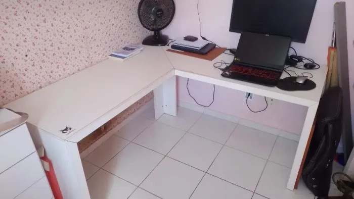 Vendo Mesa em L de Escritório 157x74,5 Branca.