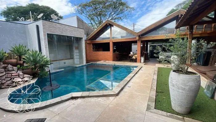 CASA DE ALTO PADRÃO COM 4 QUARTOS, SUÍTE MASTER E LAZER COMPLETO