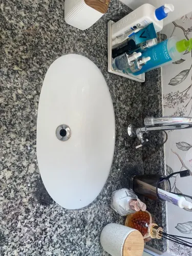Pia para banheiro em ótimo estado