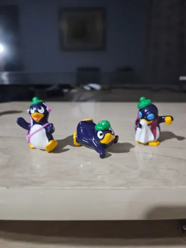 Coleção 3 pinguins kinder ovo
