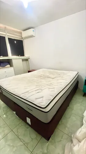 Cama box QUEEN Sealy premium
