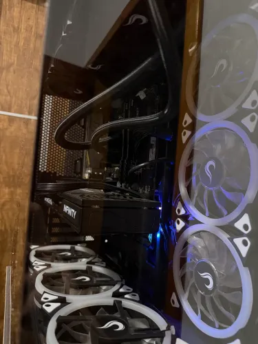 PC GAMER RYZEN 7, RTX 5060 TI, 32 G RAM