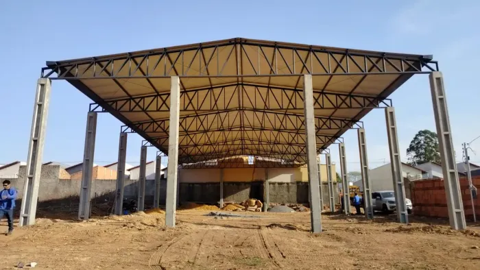 Construção de galpão pré moldados