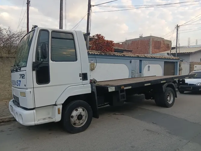 Ford cargo 712 reboque VENDO OU TROCO