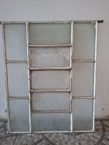 Janela basculante 1,00 x 0,80 com vidros