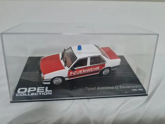 Miniatura Opel Ascona C (Monza) Feuerwehr escala 1/43.