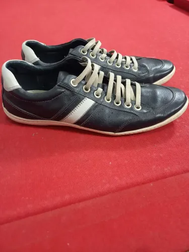 Sapato CNS semi novo estiloso