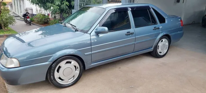 Volkswagen Santana 2.0 MI 2P E 4P 2000