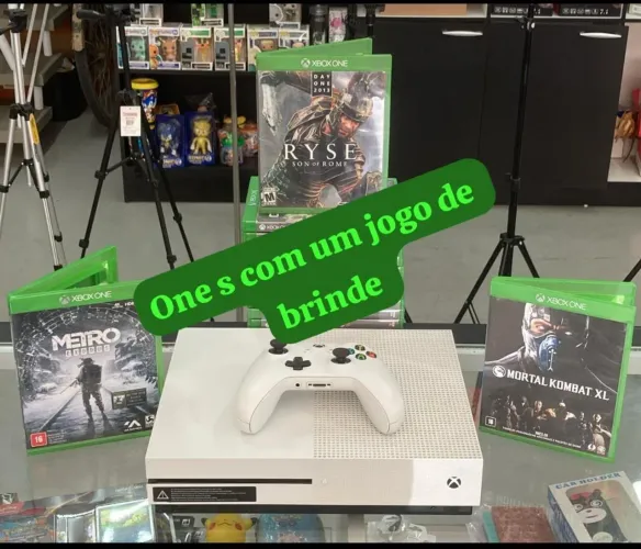 One S com jogo de brinde 