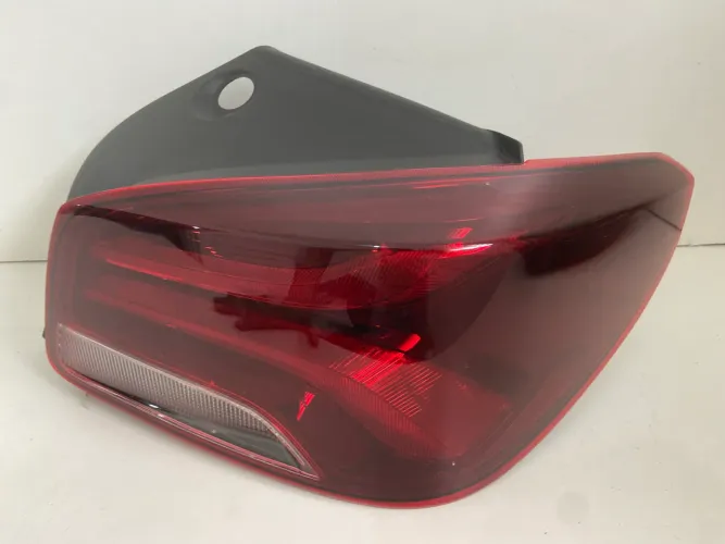 Lanterna Traseira Onix Hatch 2020 21 22 23 24 25 Lado Direito Original Sem Detalhes