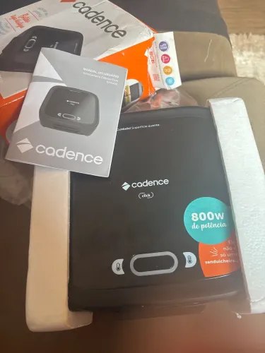 Sanduicheira Elétrica click (nunca usada)