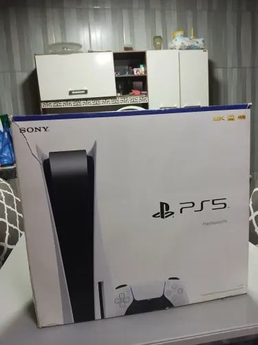 PS5 + GTA VI + 2 CONTROLES