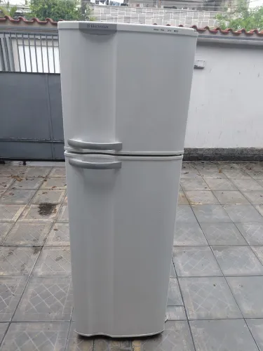 Geladeira Frost free 