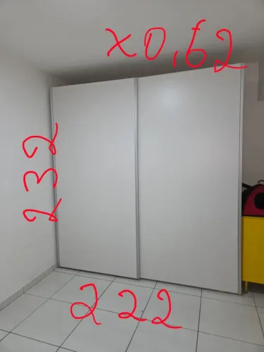 Guarda roupa seminovo Tok stok