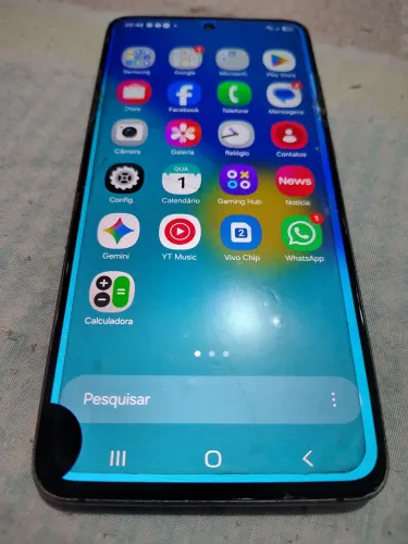 Samsung S21 FE COMPLETO com NOTA FISCAL, caixa e carregador original (está TRINCADO)