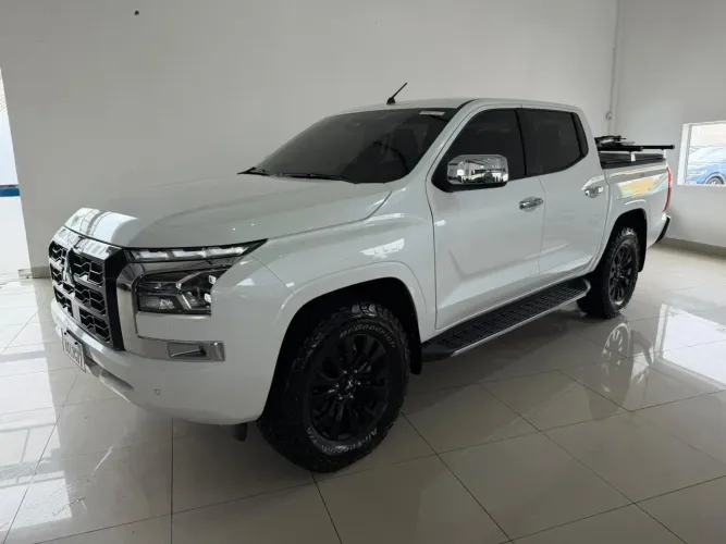 Mitsubishi TRITON HPE-S 2.4 CD 4X4 TB Diesel Aut. 2026