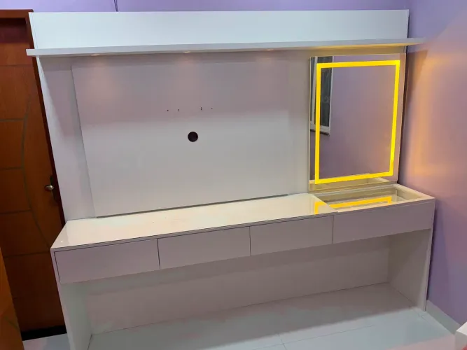 Penteadeira + Escrivaninha + Painel
