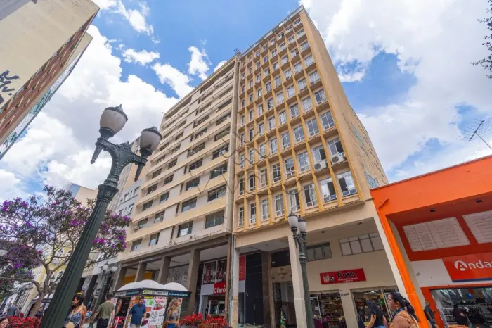 Sala comercial com 41m² - Centro Curitiba - à venda
