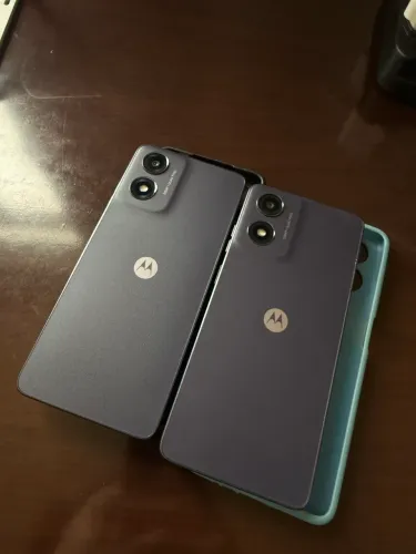 OPORTUNIDADE!!!! DOIS CELULARES MOTO G04S