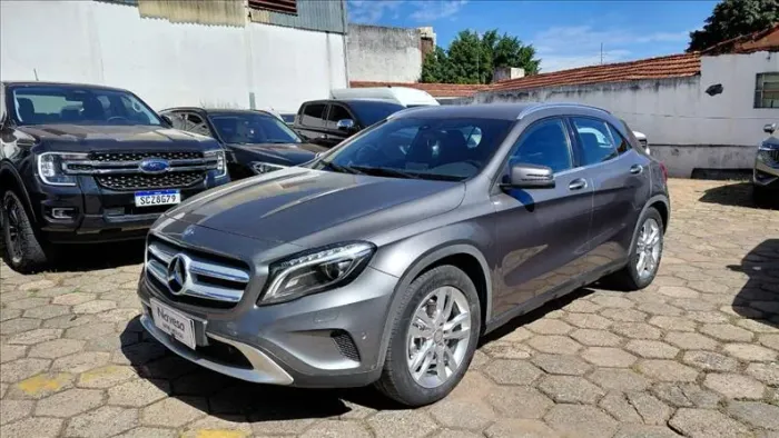 Mercedes-Benz GLA 200 Adv. 1.6/1.6 TB 16V Flex Aut. 2015