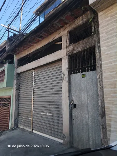 Casa com garagem 5 vagas