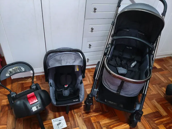Trio Discovery safety - carrinho com bebê conforto e base isofix