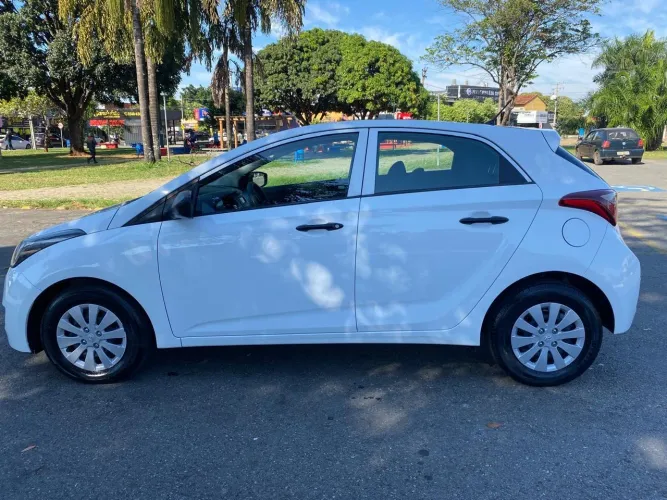 Hyundai HB20 Unique 1.0 Flex 12V Mec. 2019