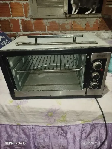 Vendo forno elétrico funcionando tudo só está sem a porta de vidro que quebrou
