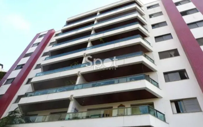 PARA VIVER COM MUITO ESTILO NUM BAIRRO QUE É DIGNO DE TAL. APARTAMENTO BEM LOCALIZADO NO R