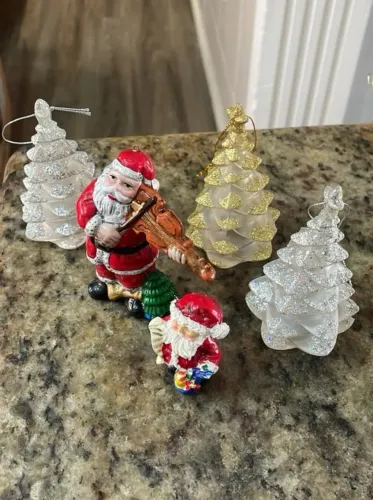 Conjunto 5 enfeites de natal papai noel e árvores
