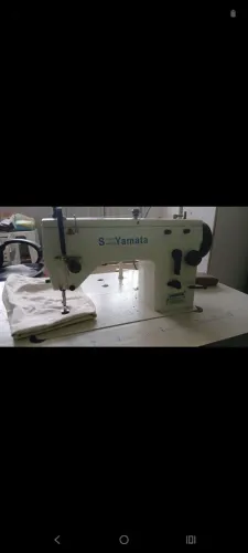 Máquina Yamaha semi industrial, reta e Zig zag.Modelo 20U33.Funcionando perfeitamente