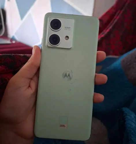 Motorola Edge 40 Neo caixa e nota fiscal 256 de memória e 16 de ram R$ 750