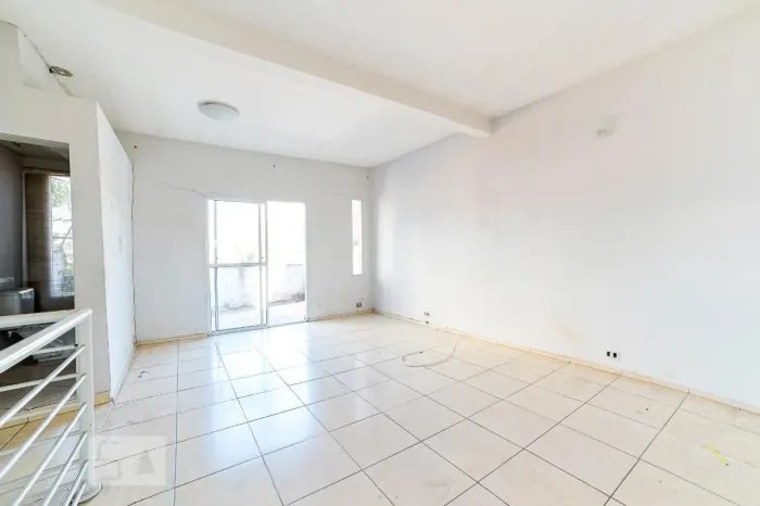 Casa à Venda - Vila Mazzei, 2 Quartos, 302 m2