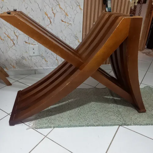 Pe de mesa rústico