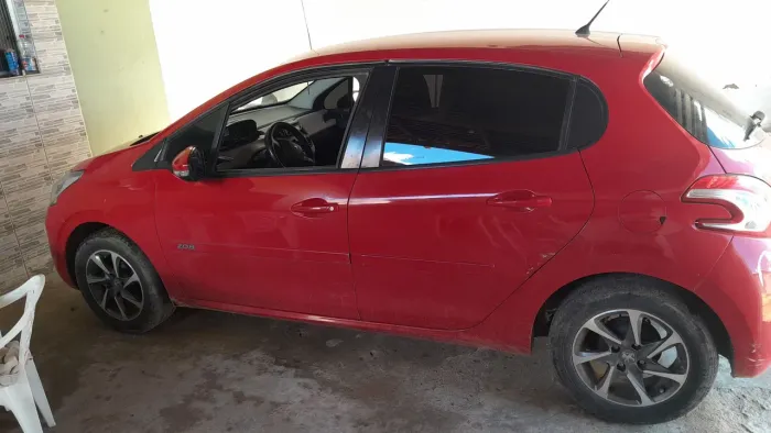 Peugeot 208 Active/active Pack 1.5 Flex 8V 5P 2014