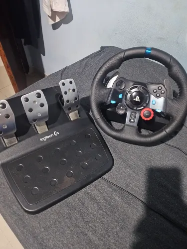 Volante logitech pra sair rápido!