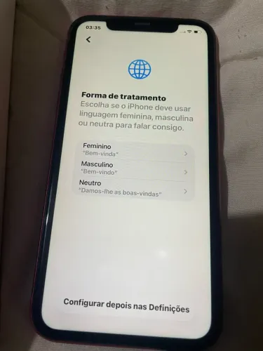 iPhone 11- 64GB vermelho em boas condições